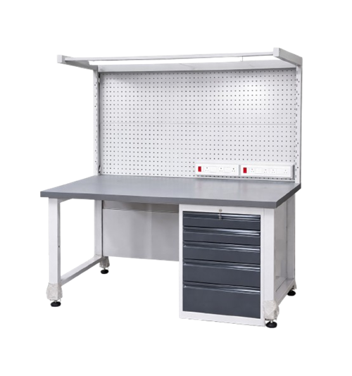 Heavy-duty_workbench_with_pegboard_setup